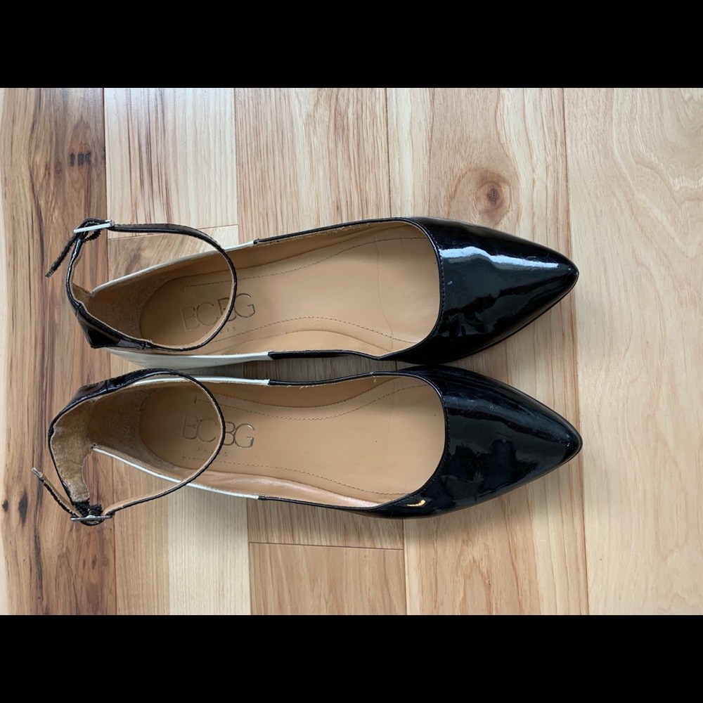 BCBG flats